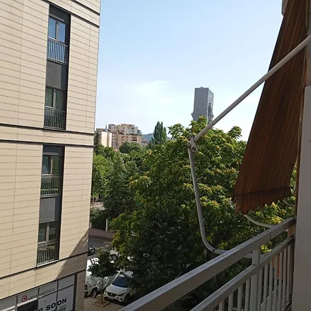 Sina Lakóépület Tirana