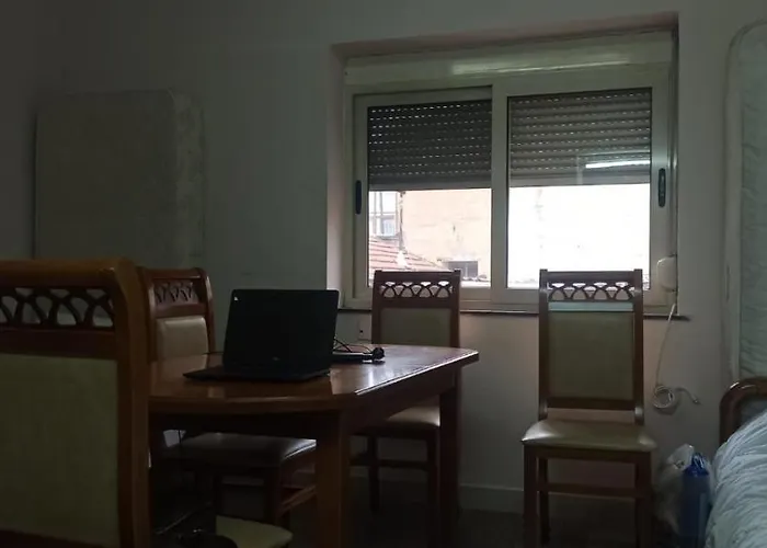 Sina Appartamento in condominio Tirana